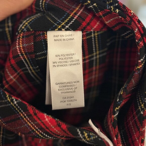 Simons Red Plaid Skirt - Size Small - Picture 9 of 11